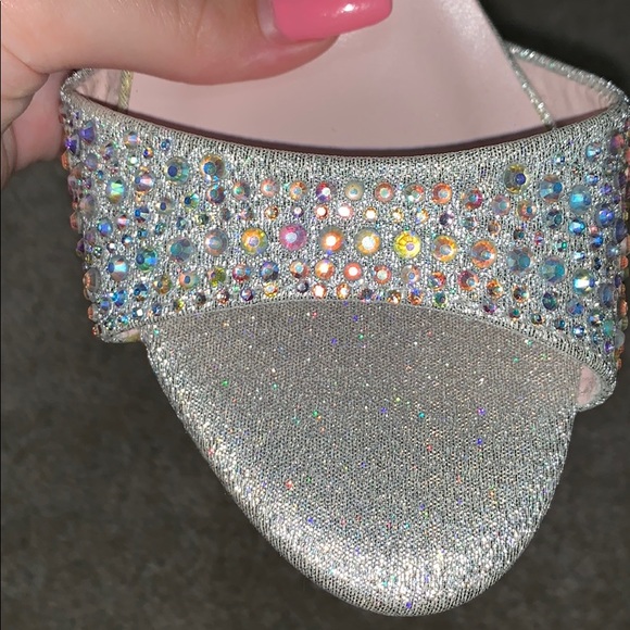 Heels - Picture 5 of 5